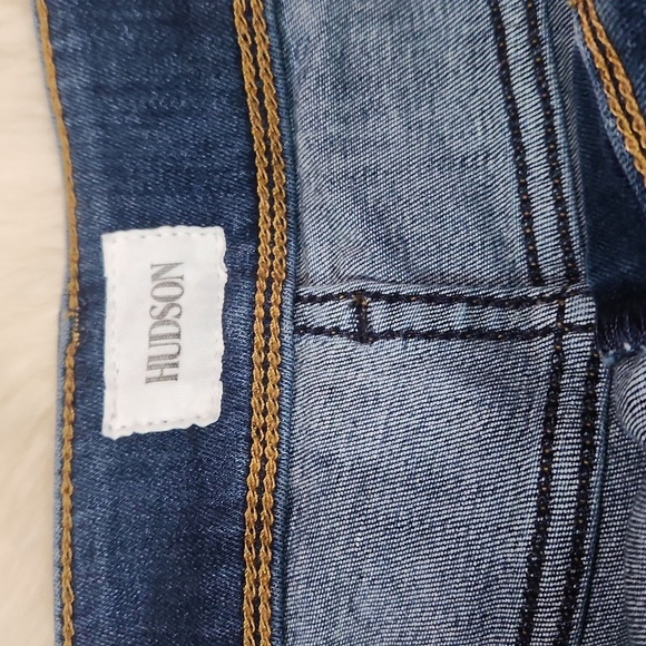 Hudson Womens Medium Wash Cuffed Shorts - Picture 4 of 6